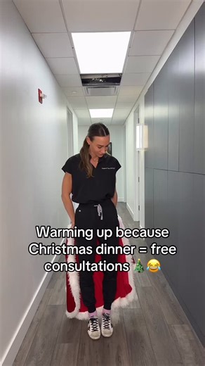 Stephanie Cooke, ARNP-BC | Tampa Medspa | Botox • Filler • Laser on Instagram: "It’s not a family dinner unless someone asks, “So… what should I do for this?” 🎄😅 Free consultations officially begin. #aestheticreels #tampamedspa #aestheticnursepractitioner #NaturalResults #tampainjector"