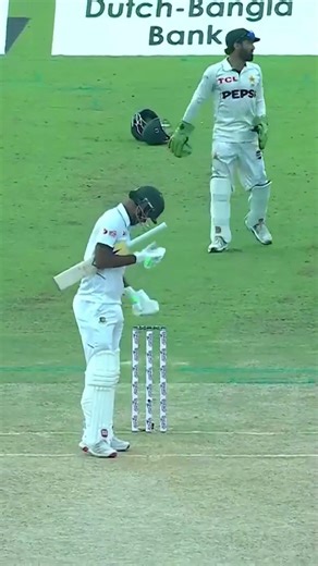 Some Test match fun on the field, Its Bangladesh vs Pakistan #BANvPAK | M9I1H