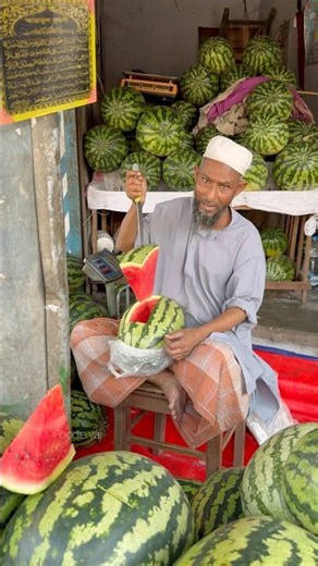 Amazing watermelon cutting skills 😱 #shotrs #Amazing #watermelon #foodievai #indianfood #viral