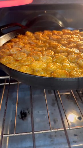 1.2K views | Taco Tater Tot Casserole is an easy dinner recipe my family loves! INGREDIENTS 1 lb ground beef 1 chopped onion 12 tsp each salt and pepper 1 tsp each of cumin, dried cilantro, | cookinginthemidwest | Facebook