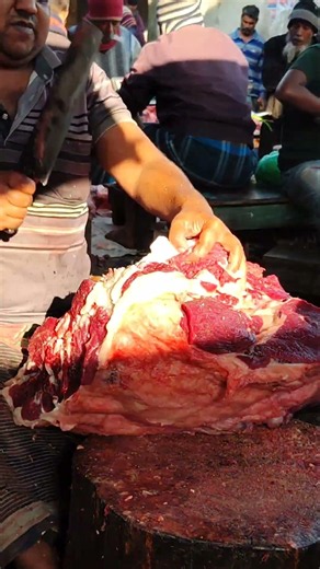 Watch This Blade Glide Through Beef 🥩