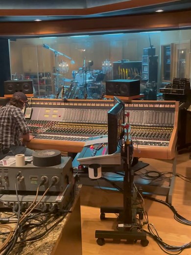 Sarah Jones Music on Reels