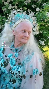 Amazing Miss Havisham by Magaela kvetinové čelenky, svadby, floral accessories, wedding www.chotronette.com | Chotronette