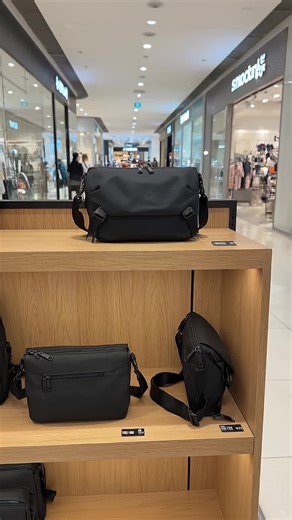 Stylish Small Messenger Bag for Comfort and Convenience