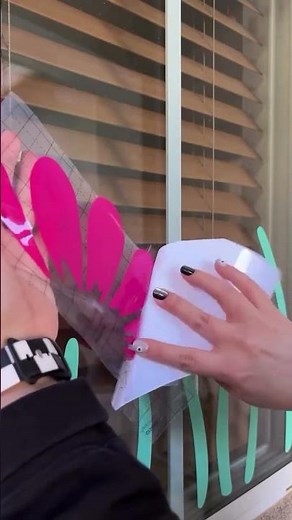 Spring Window Decorations 🌷