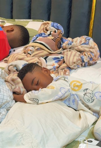 Hello, Besties! We're back to school today! Waking up early was a struggle, but we made it happen! Got the boys ready on time, despite Kelvis' attempts to snooze a bit more. Breakfast was a quick but delicious affair - tom brown and bread with spread did the trick! Now, let's take a moment to pray for our kids as they start this new term: Dear Heavenly Father, We come before you with gratitude, thanking you for the gift of life and the blessing of a new term. We pray for your divine protection t