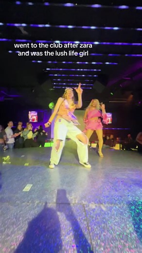 best birthday ever @Zara Larsson @Queen Onya @𝐌𝐚𝐥𝐥𝐞𝐫𝐢𝐞 #21stbirthday #lushlife #zaralarsson #dragqueen #minneapolis