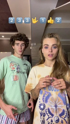 Understanding Hand Gesture Games in Sign Language