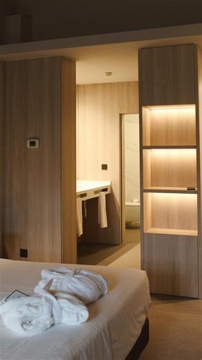 IBERIK Hoteles on Instagram: "Hoy Purificación nos muestra su parte favorita del Iberik Augas Santas✨ ¿Ya conoces nuestras nuevas habitaciones?💙 #balneario #galicia #hoteles #habitaciondehotel #suite"