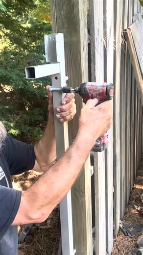 Screwing hinge post #crossbrace_5HciOaPJ9to #handyman #gates #rebuilding #doublegate #rebuild | junin hosantos