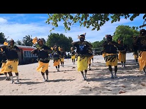 Gender Roles DEFIED in This Traditional Dance! 🌺