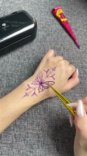 🎨 I Make My Own Henna Designs at Home!