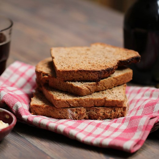 Guinness Soda Bread Full recipe: https://taste.md/2gKT8Hq Find more recipes on our app! https://taste.md/2bc3sEg | Tastemade UK