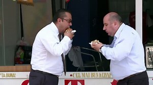 Turceasca, libaneza sau chiar norvegiana, shaorma a devenit principalul fel de mancare pe litoral