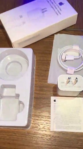 Cargador IPhone USB-C a Lightning 20W carga rápida #cargadoriphone #usbctolightning #cargarapida🔋 #tiktokmehizocomprarlo #iphone14promax