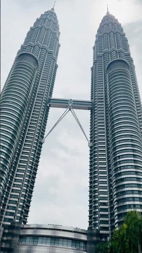 PETRONAS Twin Towers - Kuala Lumpur, Malaysia 双峰塔 - 吉隆坡, 马来西亚 #architecture #travel