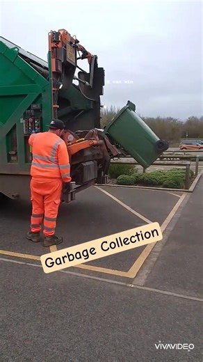 Watch This Garbage 🗑️ Truck Work! 🚛 #Shorts | Helper #vehicles 🚕 in action