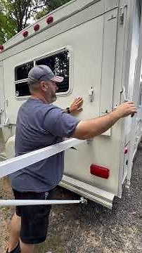 2004 Keystone Outback 21RS - How to operate the rear slide