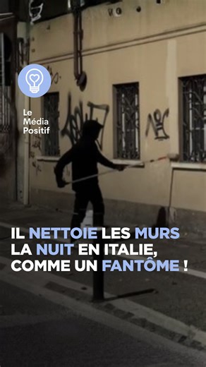Le Média Positif 🍀 on Instagram: "Ghost Pitùr est l’artiste anonyme qui nettoie les murs la nuit dans les rues d’Italie ! 🌙 Il efface les graffitis et redonne vie aux murs de la ville. Cette « mission nocturne » a suscité l’intérêt à la fois des habitants, des médias italiens et des internautes, certains le considérant comme une sorte de « justicier urbain ». 🏙️ 🎥 @ghostpitur Abonne-toi pour plus de portraits inspirants ! 🍀"