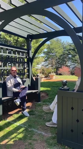 Garden Seating: Design a Relaxing Bench Arbor