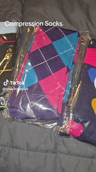 Compression Socks to keep blood circulating and swelling down #feet #Compression #compressionsocks #Socks #blood