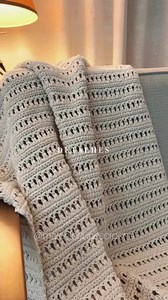 Hey Amigos, TEM VÍDEO AULA NOVA lá no canal, link abaixo:👇🏼👇🏼👇🏼 https://youtu.be/r86eFG5TmmQ “MANTA CUSCO MARCELO NUNES” Nesta Vídeo Aula aula, você vai aprender a fazer mais uma linda Manta em Crochê, MANTA CUSCO Neste tutorial, eu utilizei 02 novelos do EuroRoma Natural Marcelo Nunes um fio sustentável, macio de espessura número 4 , agulha de Crochê de 3,5 mm ETIQUETA @samirabegnalia Com as orientações dos múltiplos que eu passo na vídeo aula, vc poderá fazer a sua MANTA CUSCO , do taman