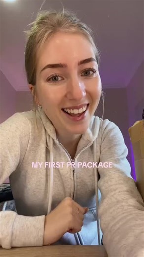 An unboxing experience with Karla, @K 🤍 😊 Products: 🌸 Hydrating Face Cream 🌸 Squalane Booster 🌸 Salicylic Acid Toner 🌸 Just Hyaluron Serum 🌸 Lavender Essential Oil PR