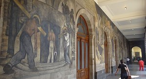 Conoce a los personajes de los murales de Diego Rivera
