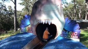 1.4M views · 1.6K reactions | Did you know there was ANOTHER "Magic Mountain?" This one is in Australia and has a ride where you get eaten by a shark! 麗 | Theme Park Review | Facebook