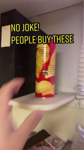 Exploring Vintage Pringles Cans - Old vs New Sizes