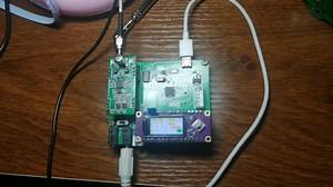 短波SDR，还是决定留个口可以把基带接到电脑上，standalone后面再实现。今天第一步达成了，成功用HDSDR听到了音质相当好的短波广播电台节目。