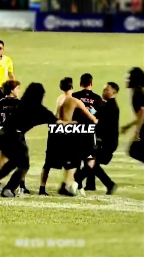 How a security guard tackled Messi mid-match.😳🤯