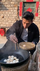 22K views · 1K reactions | Egg-cellent breakfast idea! 讀 Just a simple recipe using eggs, but it's surprisingly delicious! #breakfastgoals | Top Viral | Facebook