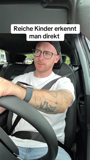 Natürlich alles nur Spaß 😂 Niemand wird hier ausgegrenzt – arm, reich oder irgendwo dazwischen, ihr kriegt alle euer Fett weg. 🫶🏼 Und bleibt bitte auch in den Kommentaren entspannt und nett zueinander. ❤️ Kuss Kuss #reich #geld #rich #comedy #standup