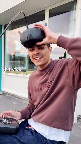 Dudes with Drones op TikTok