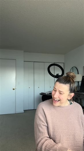 Natalie Weiss on Instagram: "Pick a key any key 🎄🎹"