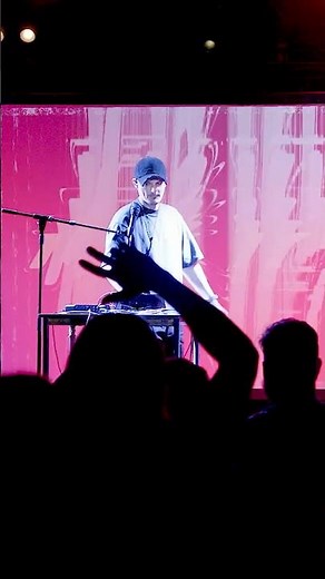 This Is Why Inkie Is a Looping God 😳 #beatbox #beatboxing #loopypro #livelooping