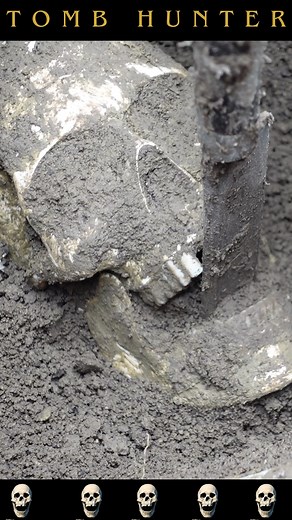 treasure hunt in an archaeological excavation | Tomb Hunter