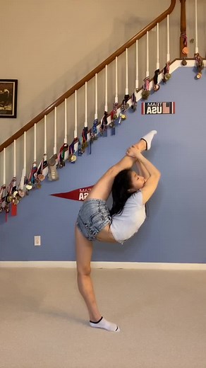 Improve Your Flexibility Like Anna McNulty | Bed Stretches & Hip Flexibility