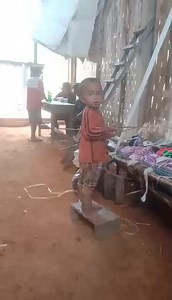 515K views · 16K reactions | Cas tsi hlub cov me nyuam li os dab laug awd tsi ua zoo sib hai xwb es nyab tuag kiag leej twg yuav nrog koj hlub koj cov me nyuam os, me2 los twb txawj2 nplawm yoov lawm txaus hlub heev li os | Mai Houa Her | Facebook