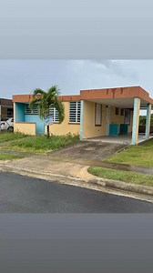 📣 ¡VENTA REPOSEÍDA EN URB. PALMAS DEL VALLE – LAJAS! 🏡 Puerto Rico 🇵🇷 ¡Oportunidad única en el suroeste de Puerto Rico! Propiedad reposeída a minutos de La Parguera, uno de los destinos turísticos más visitados del área. Perfecta para vivir o invertir, ya sea como residencia principal o propiedad de alquiler a corto plazo (Airbnb). ✨ NO SOLO BUSCAS UN HOGAR… BUSCAS DONDE LA VIDA SUCEDA. DETALLES DE LA PROPIEDAD: • 🛏️ Dormitorios: 3 • 🛁 Baños: 2 • 📐 Área de construcción: 870.00 sq ft • 🌳 