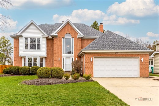 2955 Roslyn Ln E, Buffalo Grove, IL 60089 - MLS 12606286 - Coldwell Banker