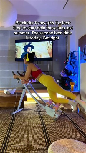 Who needs the gym when I’ve got this dual track ab trainer!? This machine has got me covered 🔥🔥 #coretraining #workoutforbeginners #athomeworkouts #gymtok #tiktokshopfinds