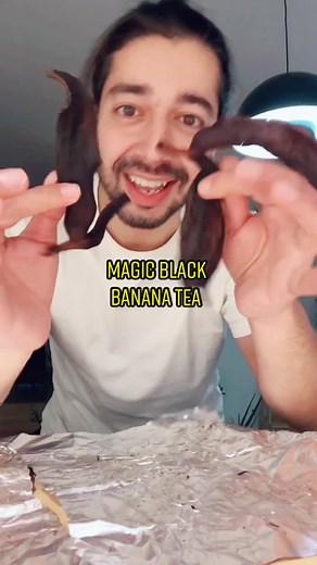 Don’t throw out all the benefits! 😳🍌 #banana #tea #healthyfood #recycle #lifehack #plants #plantbased #recipes #foodtok #plantsoftiktok #diy #howto