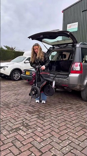 Here is how to fold the new Out n About Nipper V6 #outnabout #howto #pushchair #parenting #hacks