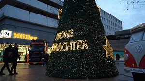 Weihnachtsansprache 2024 von Oberbürgermeister Dennis Weilmann an alle Wolfsburgerinnen und Wolfsburger. #stadtwolfsburg #wolfsburg #weihnachten | wolfsburg.de