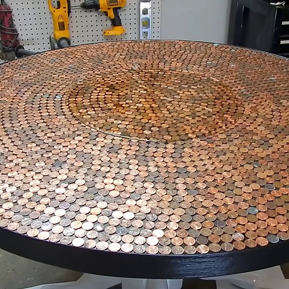 I made this penny table top by using 4,000 pennies and epoxy!