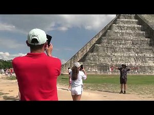 Kukulcán desciende en el equinoccio de otoño en Yucatán