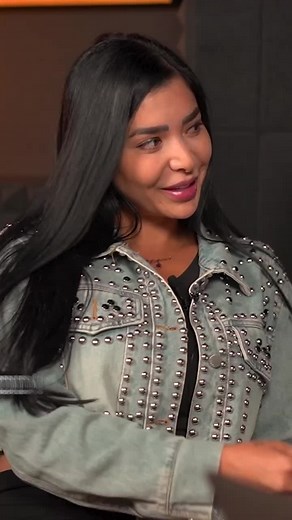 ¡Estoy emocionado de compartir con ustedes la conversación que tuve con Estefanía, una increíble influencer mexicana nacida en Guadalajara y que actualmente vive en Los Ángeles! Estefanía ha manejado a algunos de los artistas más populares del mundo y ha viajado por todo el mundo. Su experiencia la ha llevado a aprender inglés de una manera que le ha permitido comunicarse con fluidez en todos los aspectos de su vida personal y profesional. Link del video completo: https://youtu.be/lUHpTU9lKbQ