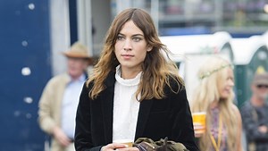 Alexa Chung shares first ever make-up tutorial
